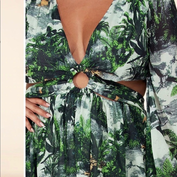 Plus size green palm tree dress - Picture 3 of 10